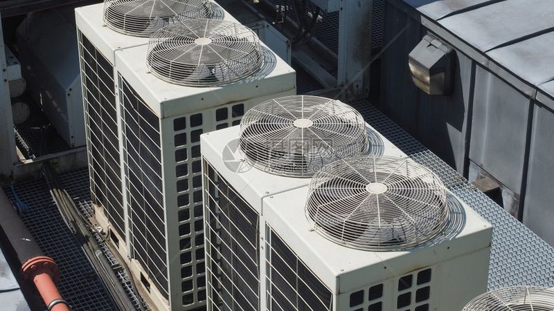 英格索兰螺杆压缩机规格尺寸解析：关键参数与选型要点**
